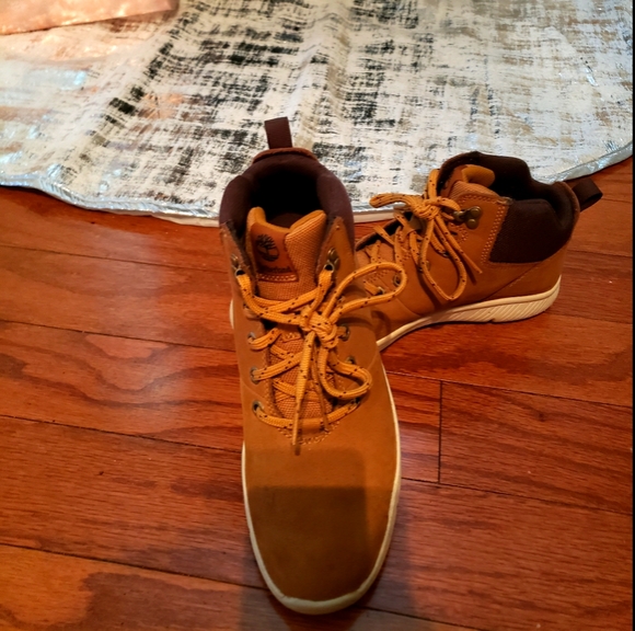 Boots - Picture 2 of 4